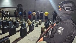 autoridades-venezolanas-incautaron-mas-de-15-kilos-de-droga-en-costas-del-estado-la-guaira-42791