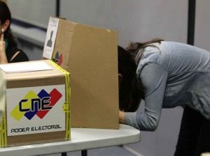 MÁS DE 20.000 VENEZOLANOS ESTÁN CONVOCADOS HOY A LAS URNAS EN ESPAÑA
