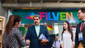maduro-inaugura-la-21-edicion-de-la-filven-cortesia-44158