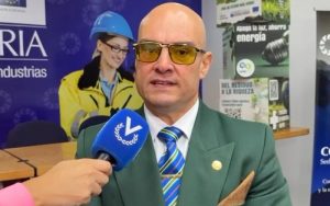 4121ea9e-fb44-44d9-bd84-cb06f9f23331-084e81