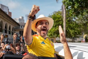Abelardo-De-la-Espriella-promete-Sere-el-presidente-de-cada-1536x1024