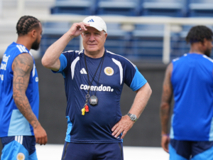 Dick-Advocaat-696x522