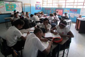Especialistas-evaluan-el-desafio-de-garantizar-la-educacion-de-los