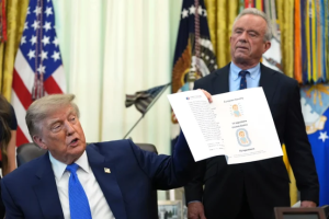 Screenshot 2026-08-11 at 16-32-48 Trump reduce de 18 a 11 las vacunas que aplicarán a niños estadounidenses - Últimas Noticias
