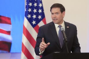Minerales críticos y energía nuclear: EEUU y Colombia firman memorandos de entendimiento