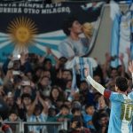 Argentina-llora-y-celebra-a-Messi-un-adios-lleno-de