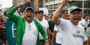 Sindicalistas venezolanos exigen la restitución de derechos laborales y mejora de ingresos
